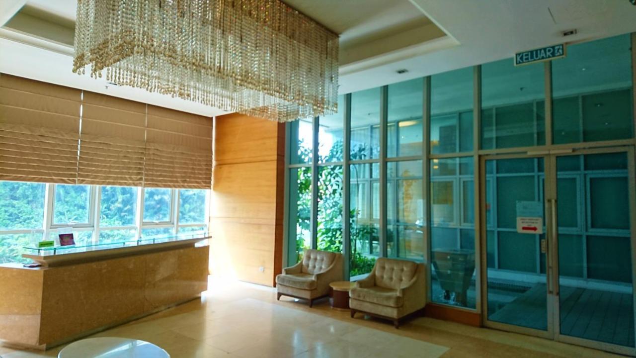 Regalia Suites Infinity Pool Kuala Lumpur Exterior foto